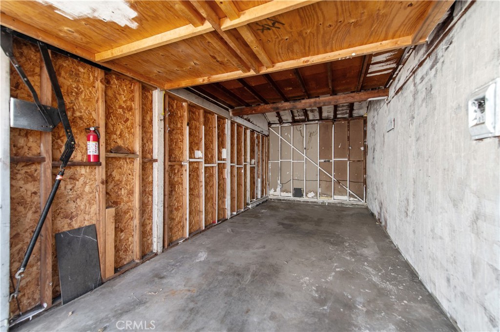 10123 Beach Street Property Photo 18