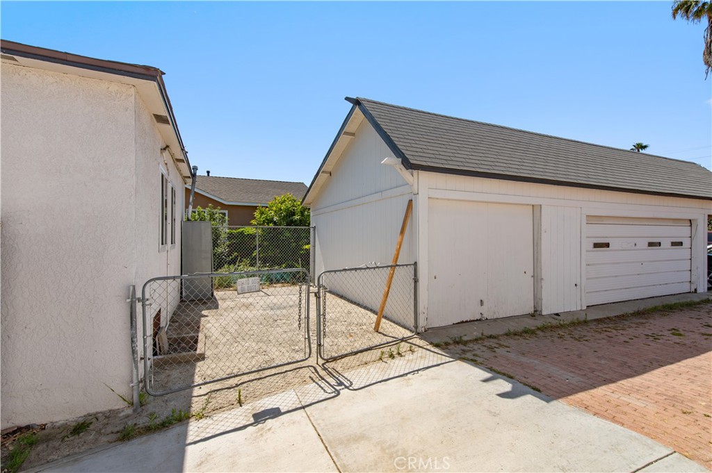 10123 Beach Street Property Photo 20
