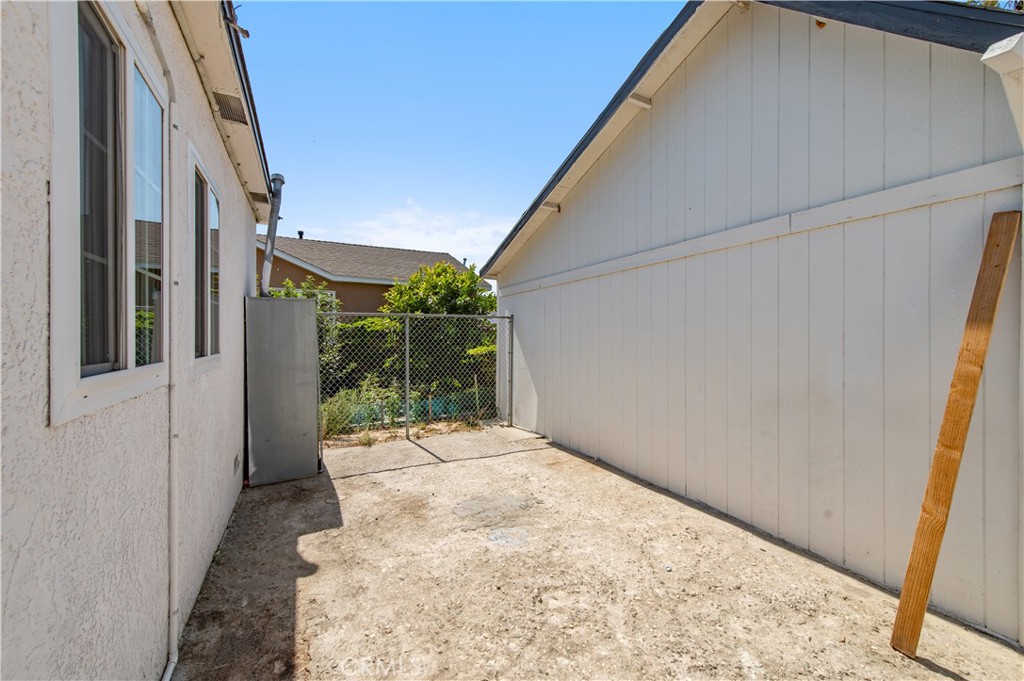 10123 Beach Street Property Photo 21