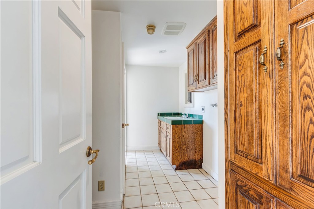 2945 Steeplechase Lane Property Photo 52
