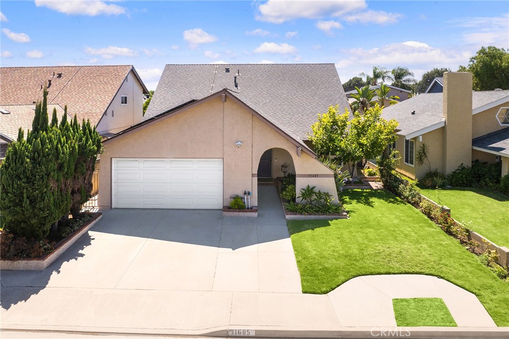 11685 Lakia Drive Property Photo 1