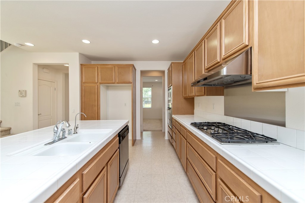 10324 Bold Red Drive Property Photo 5