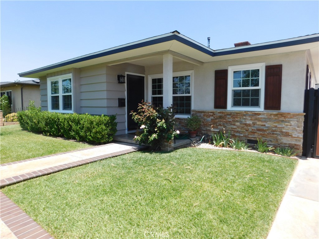 620 N La Sena Avenue Property Photo 1