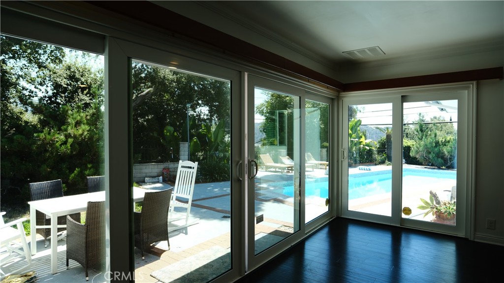 2010 Wilson Avenue Property Photo 26