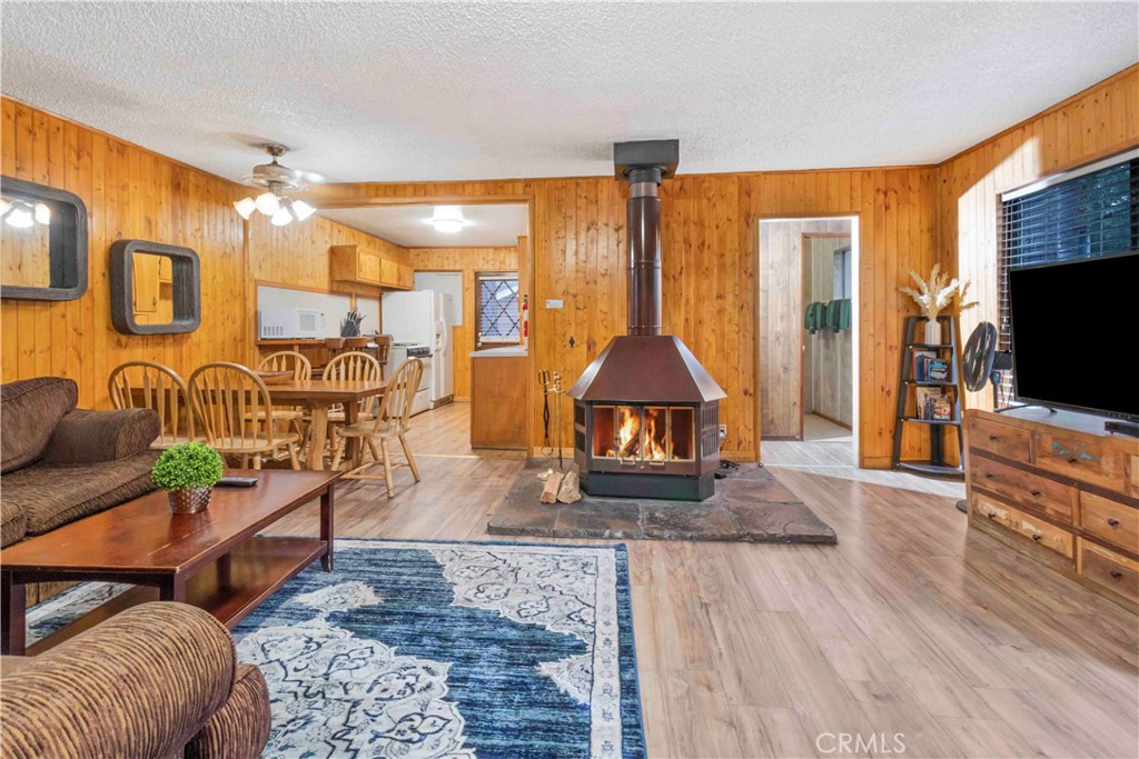 39372 Big Bear Boulevard Property Photo 9