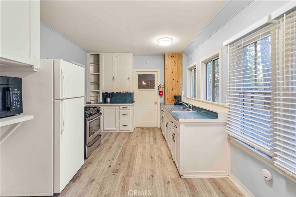 39372 Big Bear Boulevard Property Photo 25