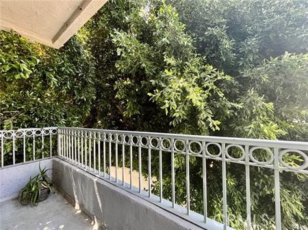 221 S Gale Drive 206 Property Photo 4