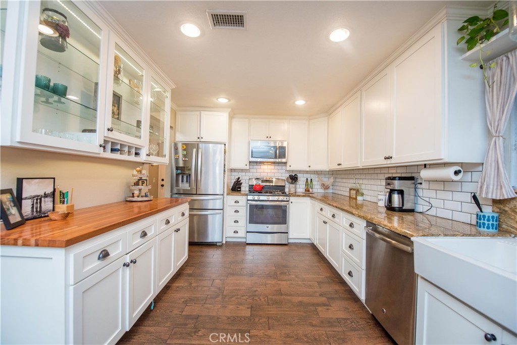 11025 Kenyon Way Property Photo 5
