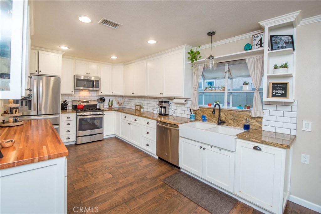 11025 Kenyon Way Property Photo 6