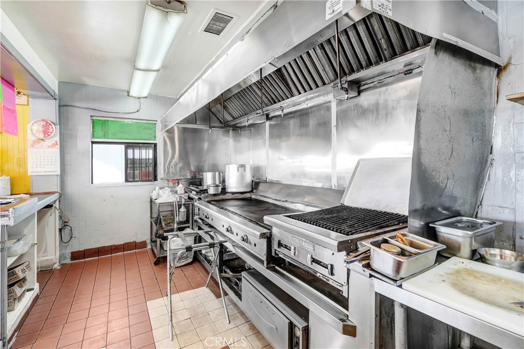 1483 W Holt Avenue Property Photo 10
