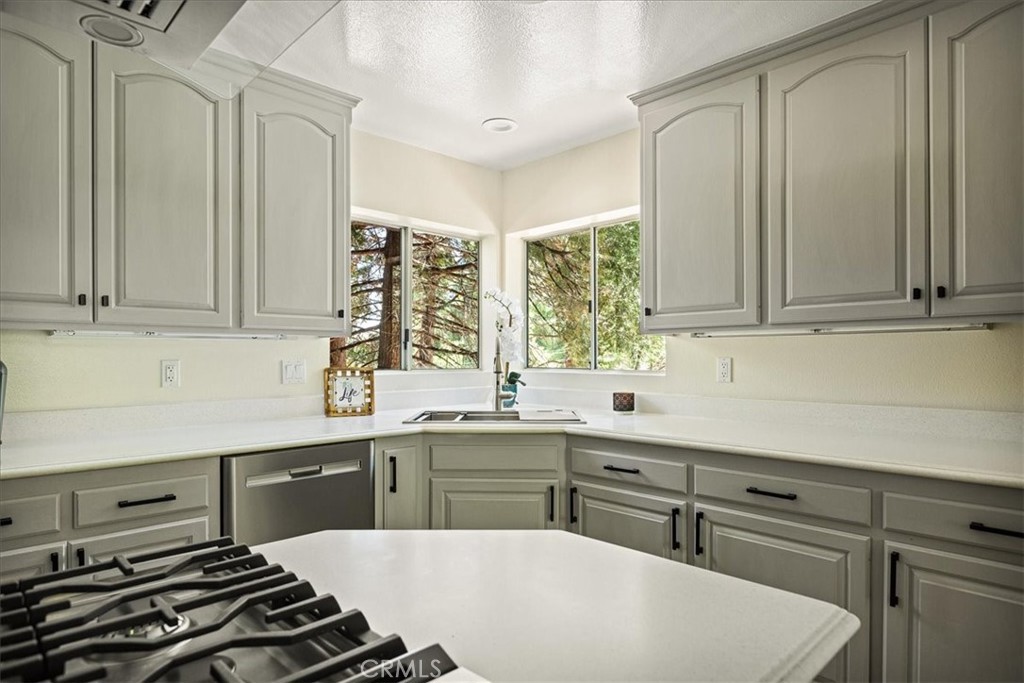 28670 Shenandoah Drive Property Photo 14