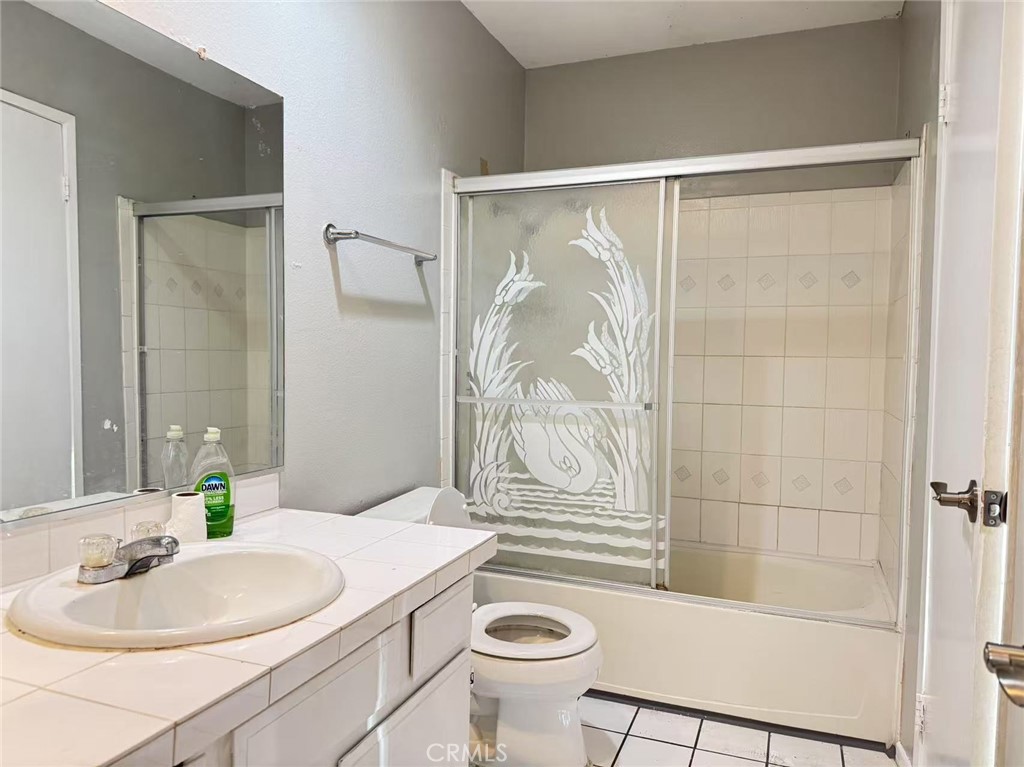 9100 Acacia Avenue Property Photo 15