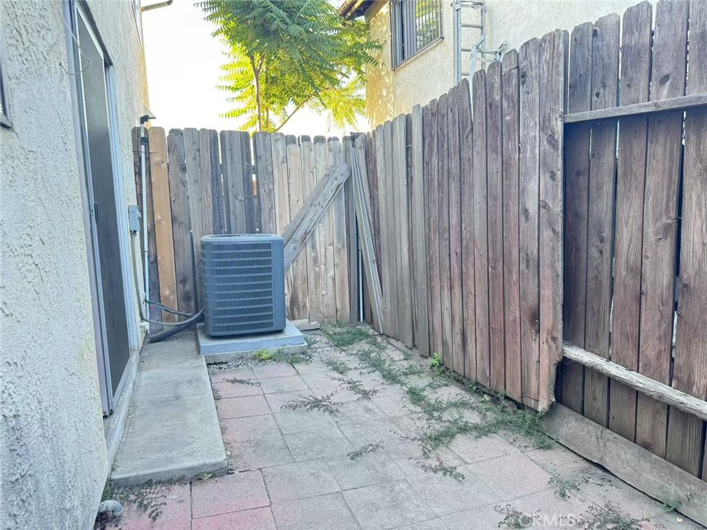 9100 Acacia Avenue Property Photo 17