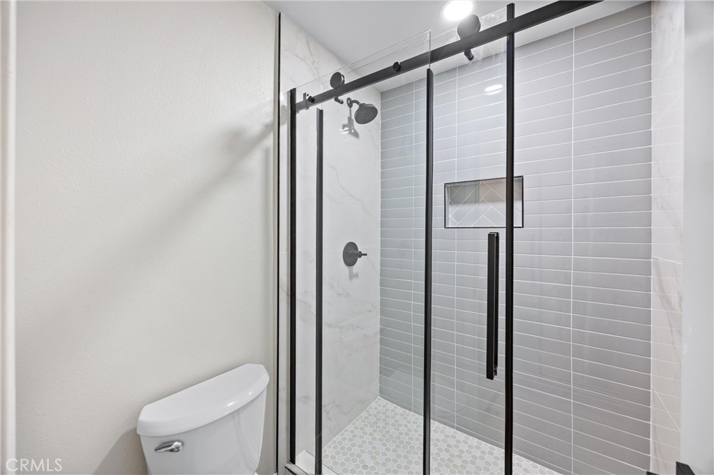 9185 Jadeite Avenue Property Photo 17