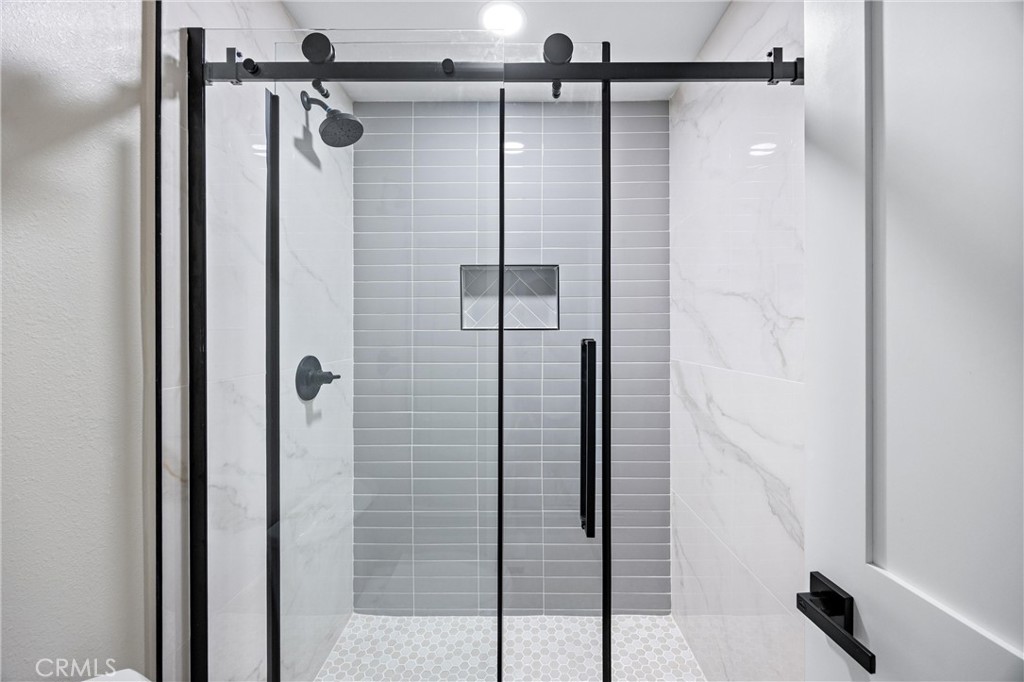 9185 Jadeite Avenue Property Photo 18