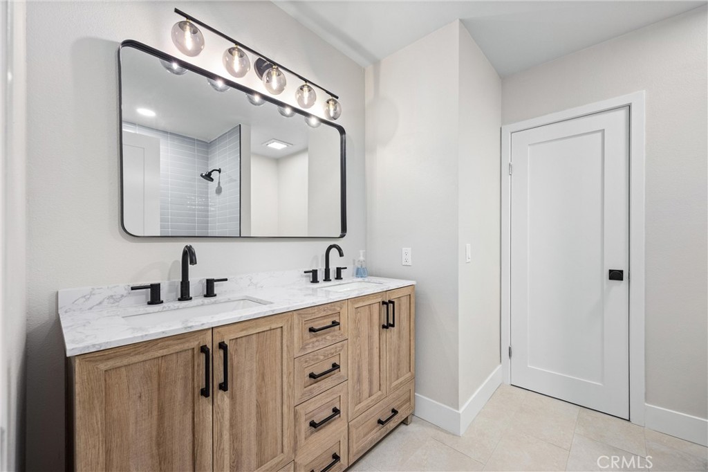 9185 Jadeite Avenue Property Photo 21