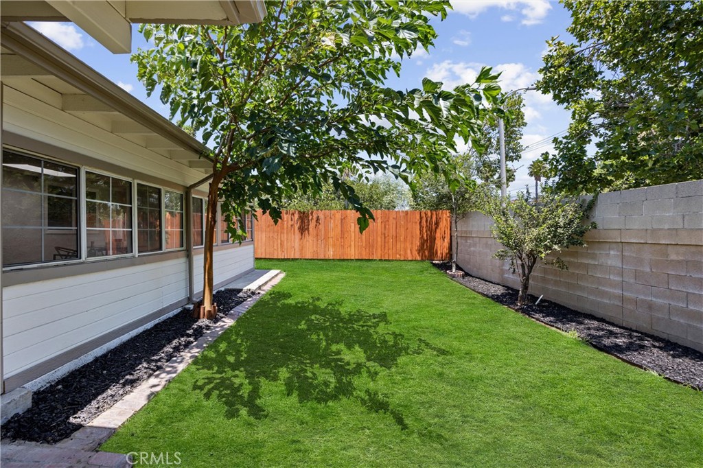 9185 Jadeite Avenue Property Photo 31