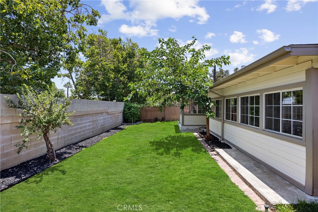 9185 Jadeite Avenue Property Photo 34