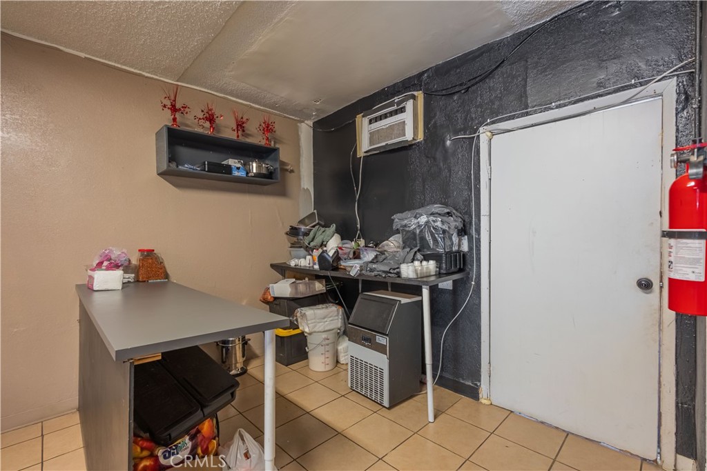 810 Jarrow Avenue Property Photo 42