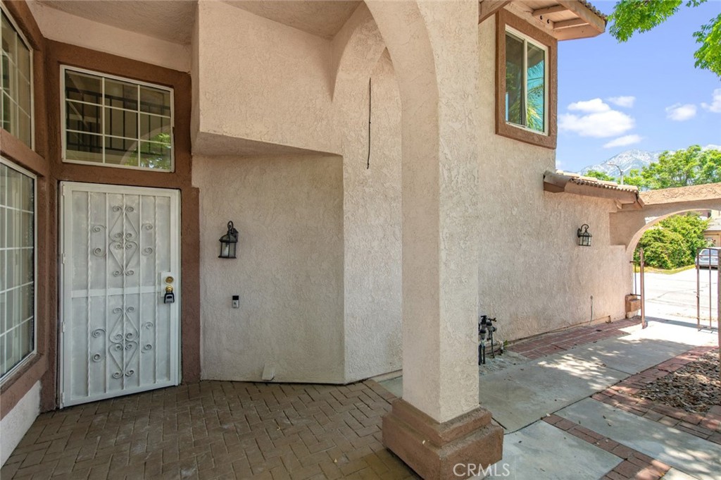 11157 Charleston Street Property Photo 4