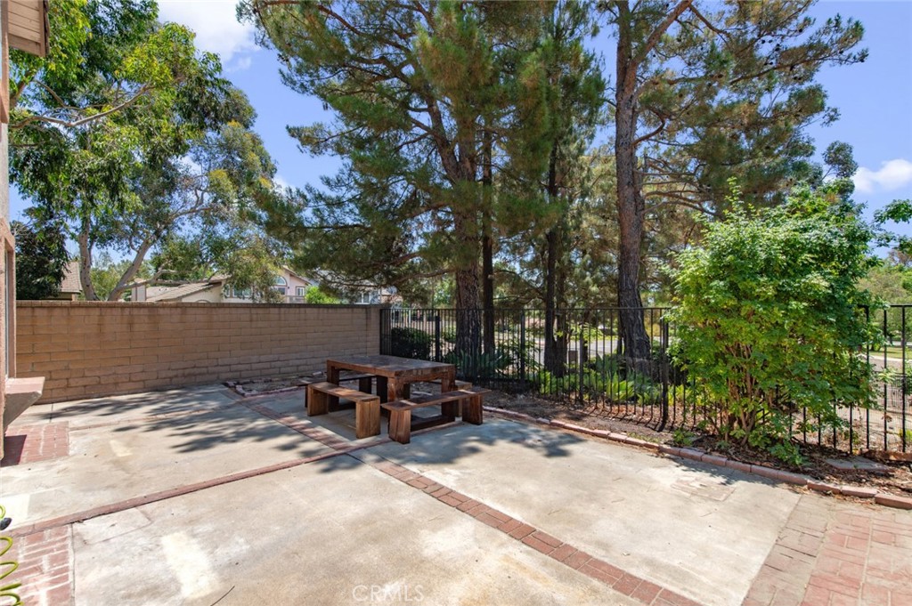 11157 Charleston Street Property Photo 7