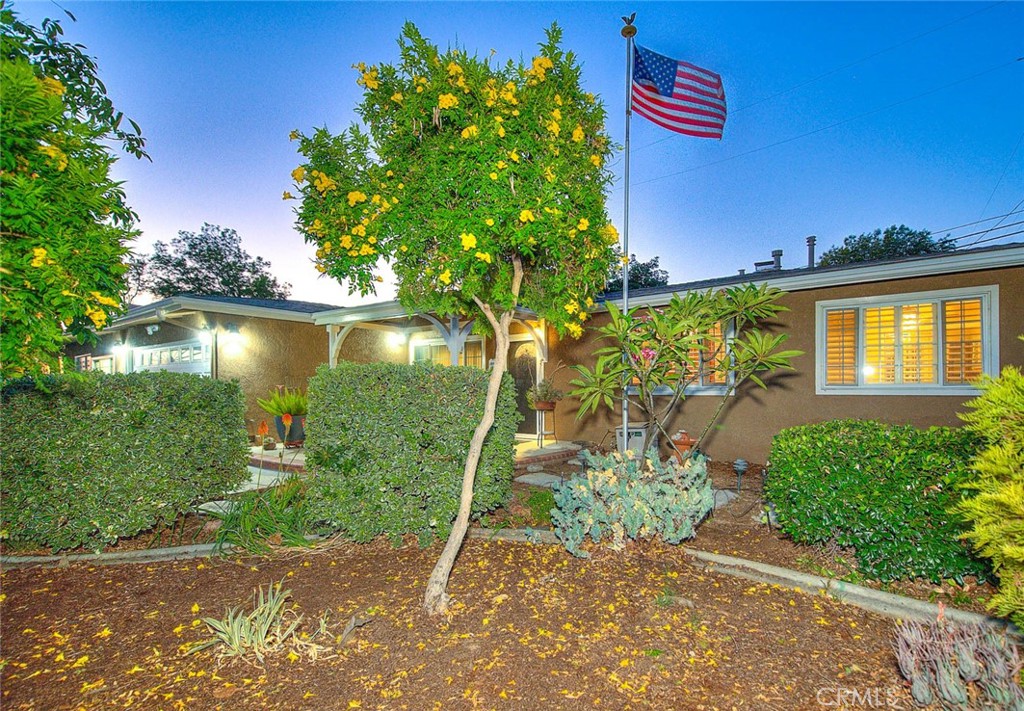 2147 E Rio Verde Drive Property Photo 1