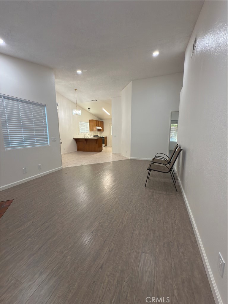 14164 Poplar Street Property Photo 7