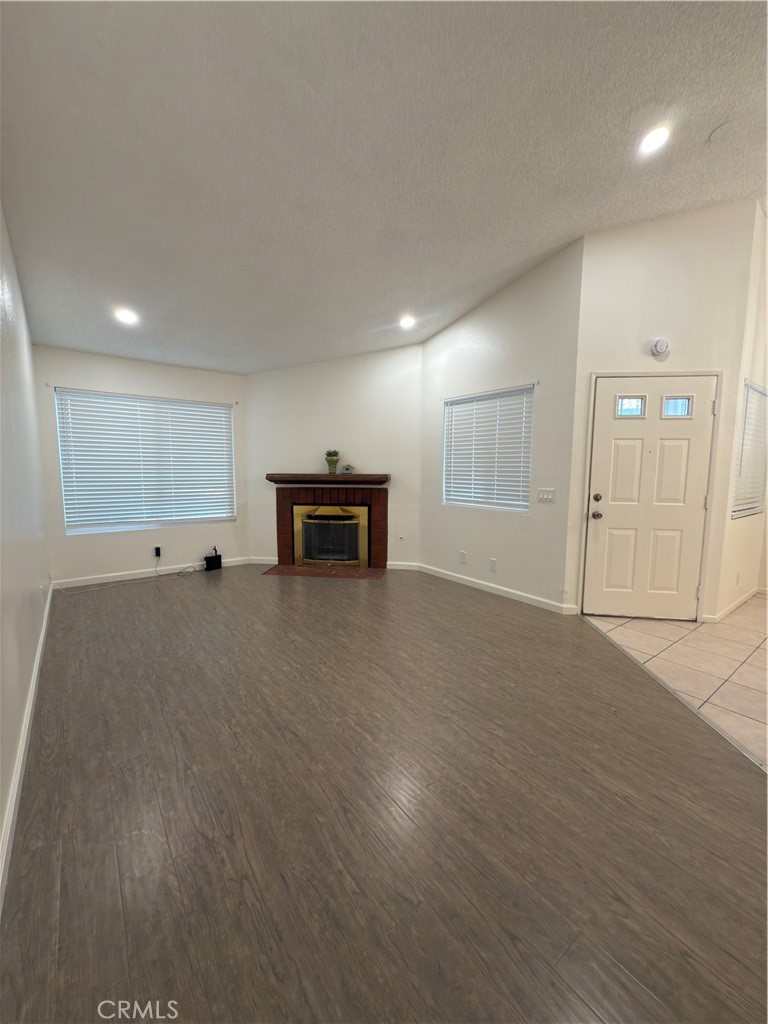 14164 Poplar Street Property Photo 8