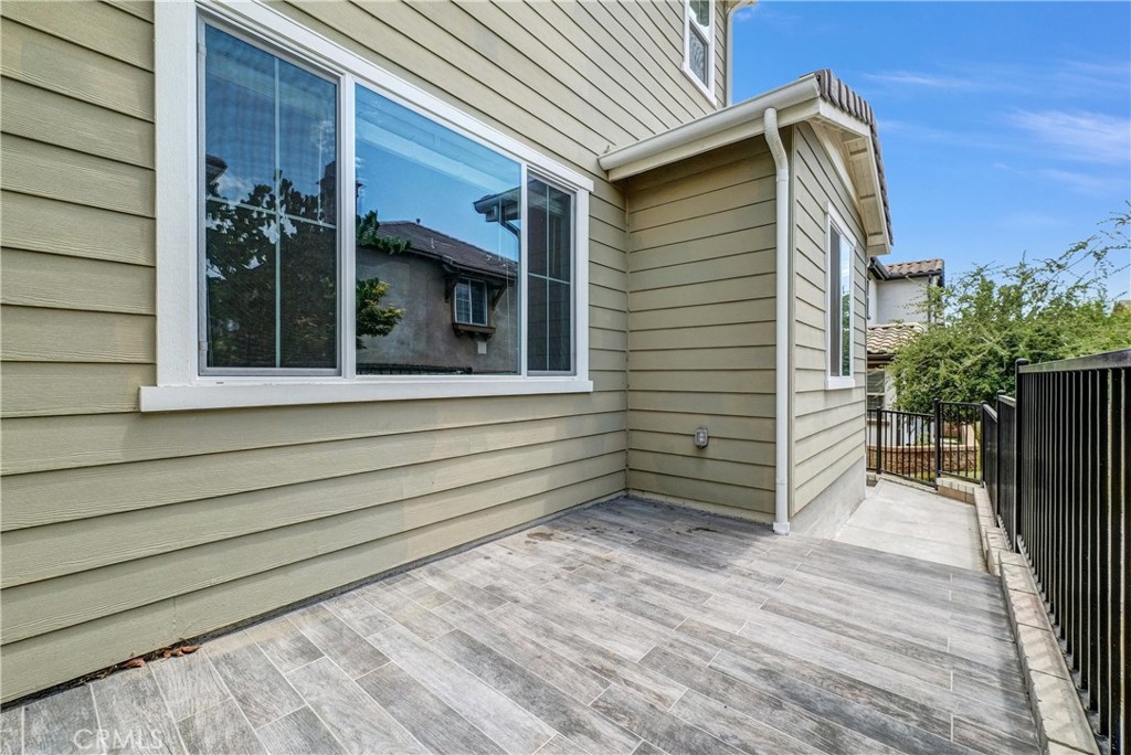 5584 Kate Way 10 Property Photo 30