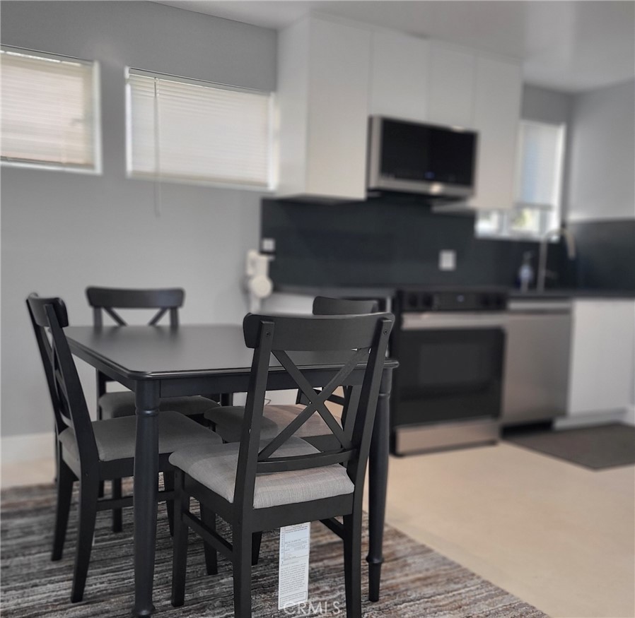 2504 23rd Street B Property Photo 1
