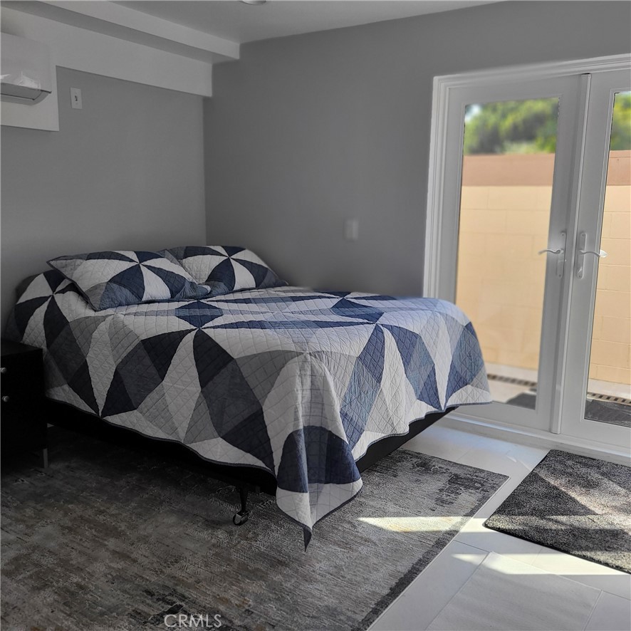 2504 23rd Street B Property Photo 7