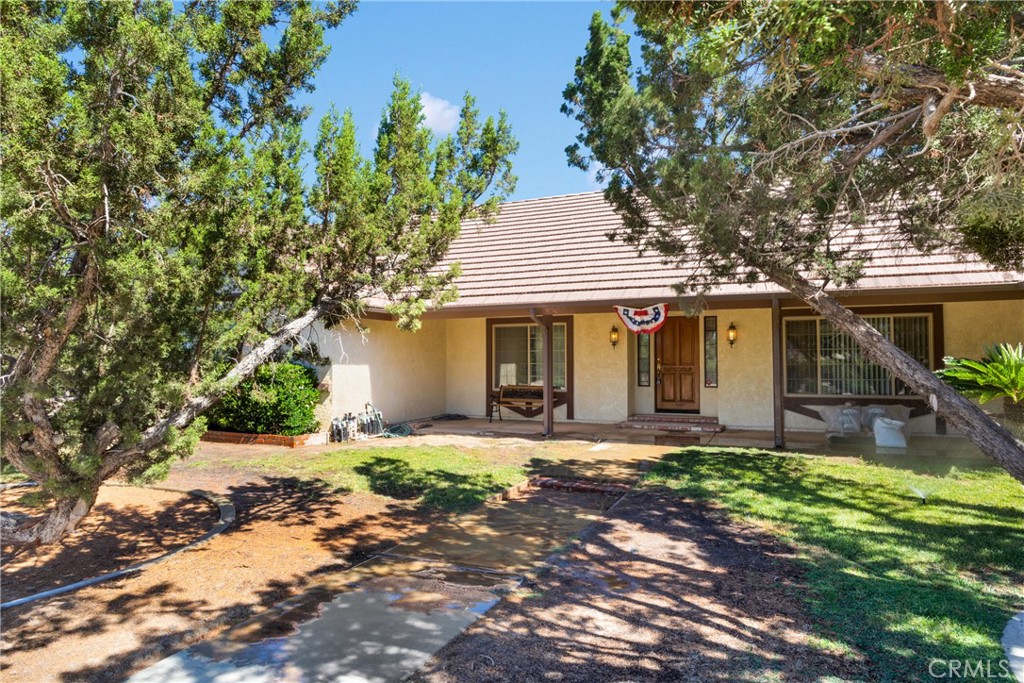 17168 Ryeland Road Property Photo 2