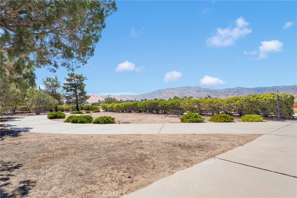 17168 Ryeland Road Property Photo 8