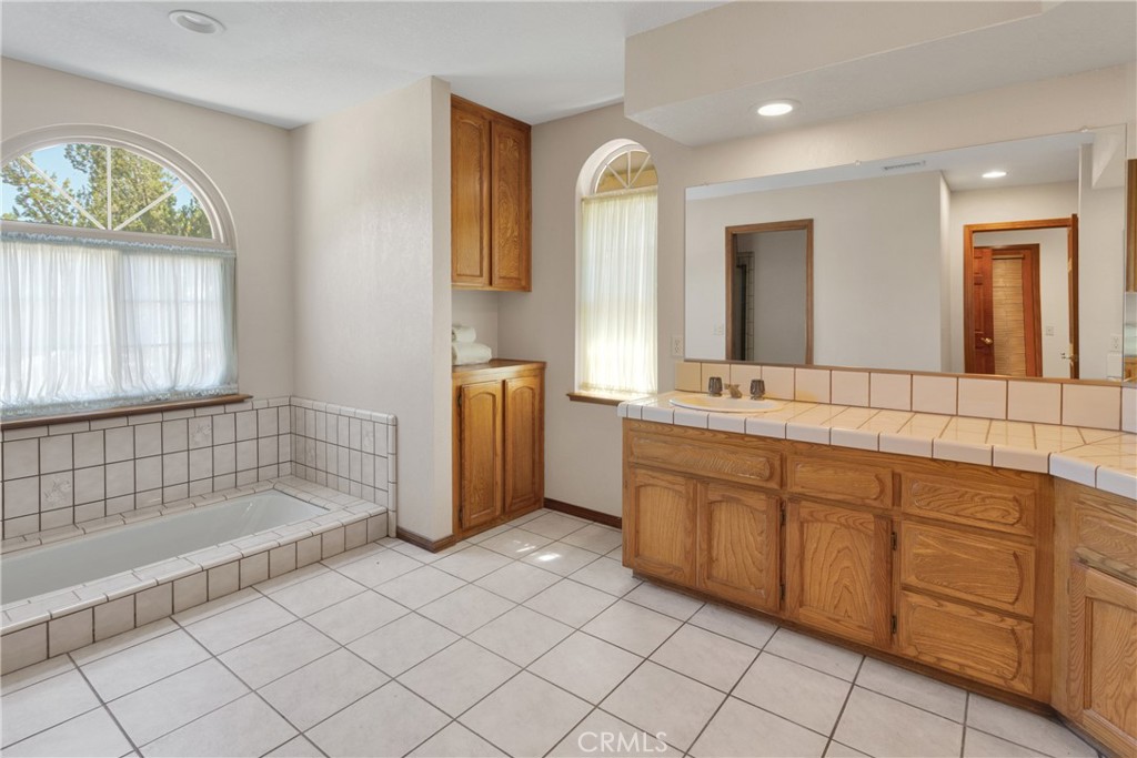 17168 Ryeland Road Property Photo 40