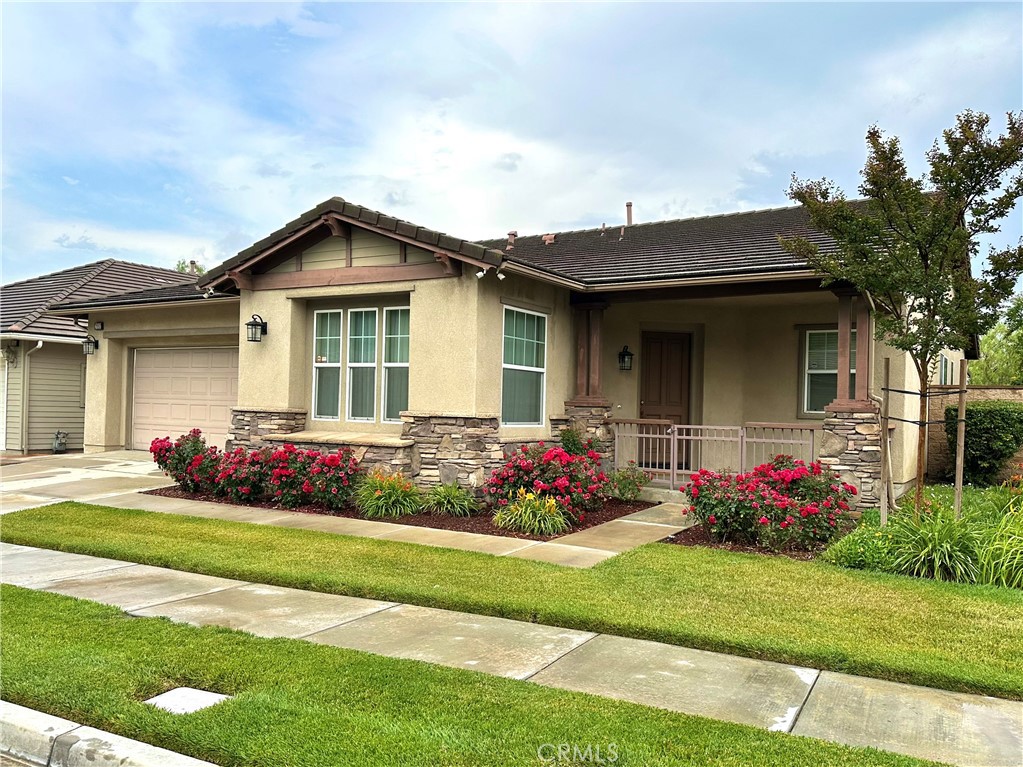21552 Magnolia Street Property Photo 1