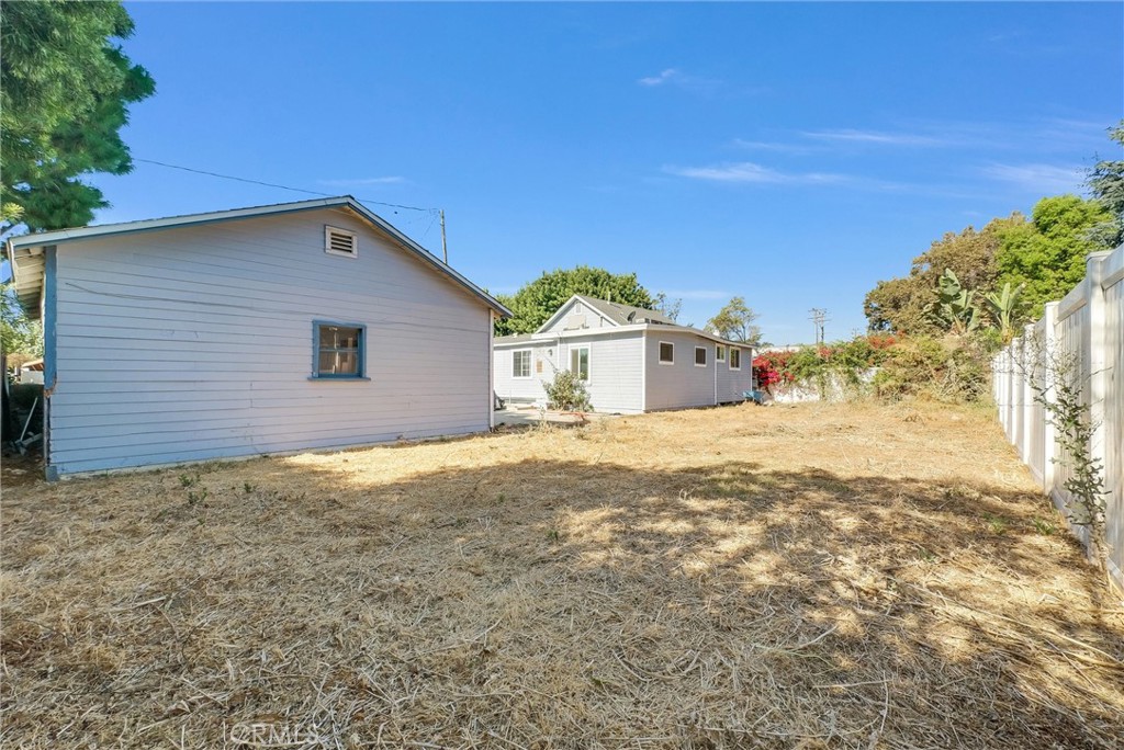 2532 N White Avenue Property Photo 28