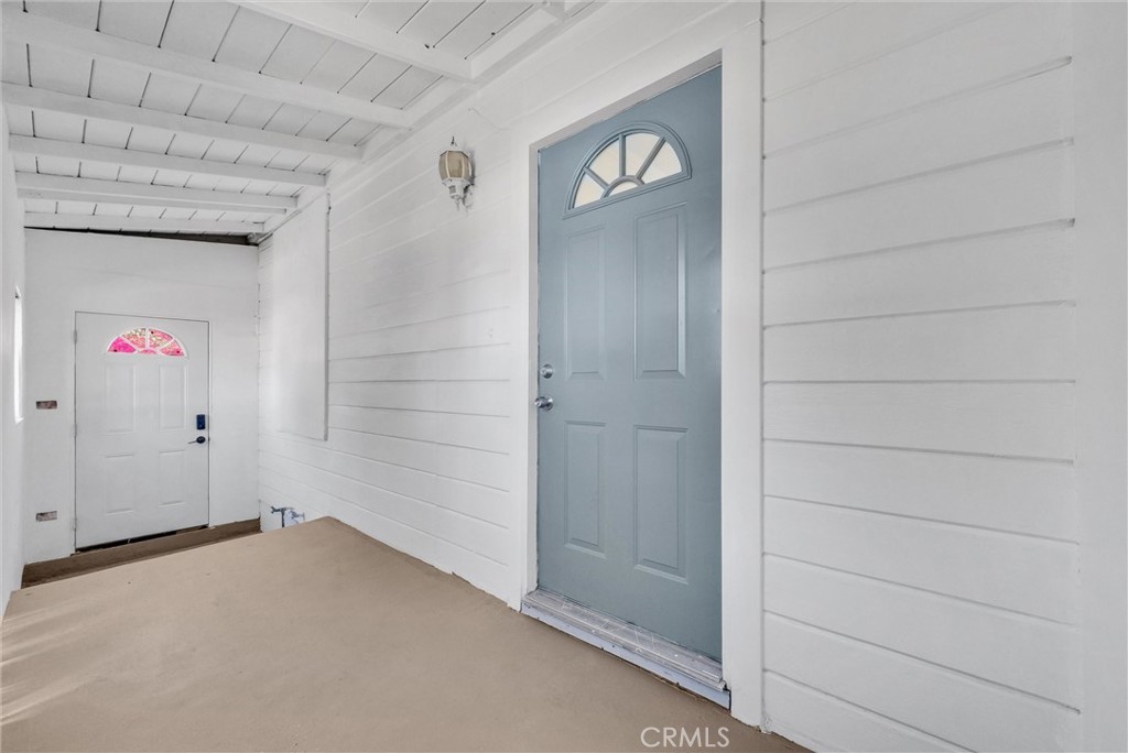 2532 N White Avenue Property Photo 29