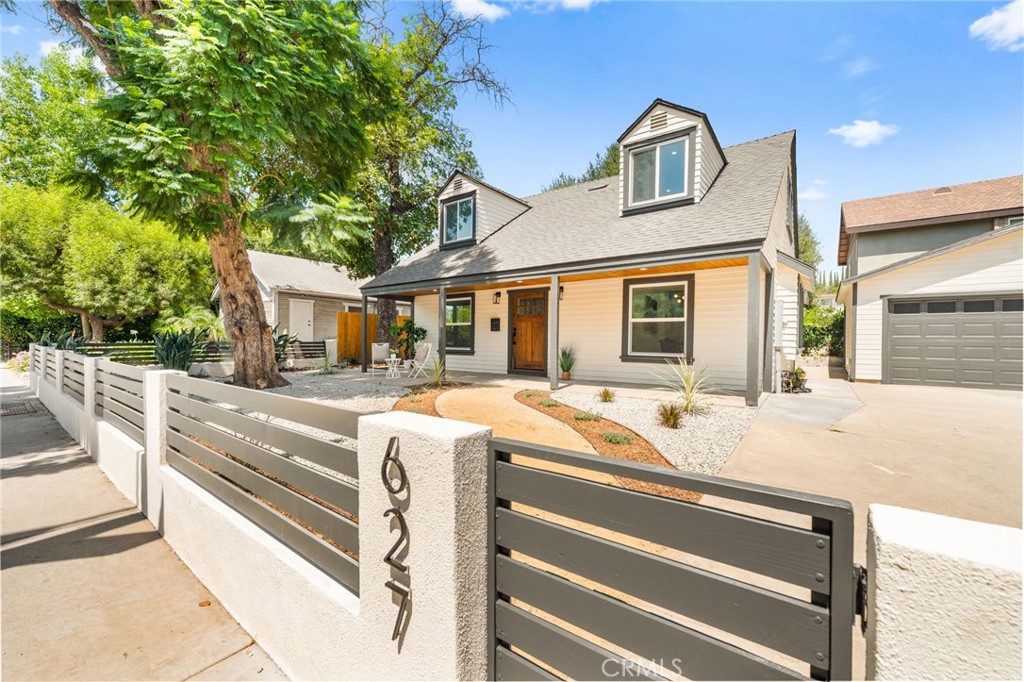 627 E Villa Street Property Photo 7