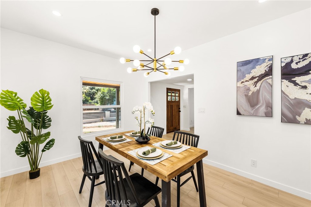 627 E Villa Street Property Photo 16