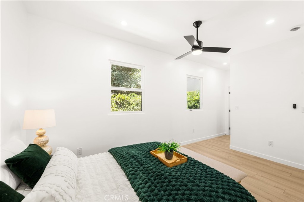 627 E Villa Street Property Photo 34