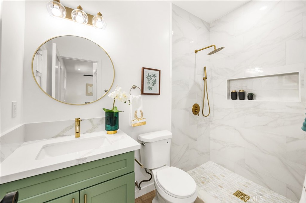 627 E Villa Street Property Photo 36