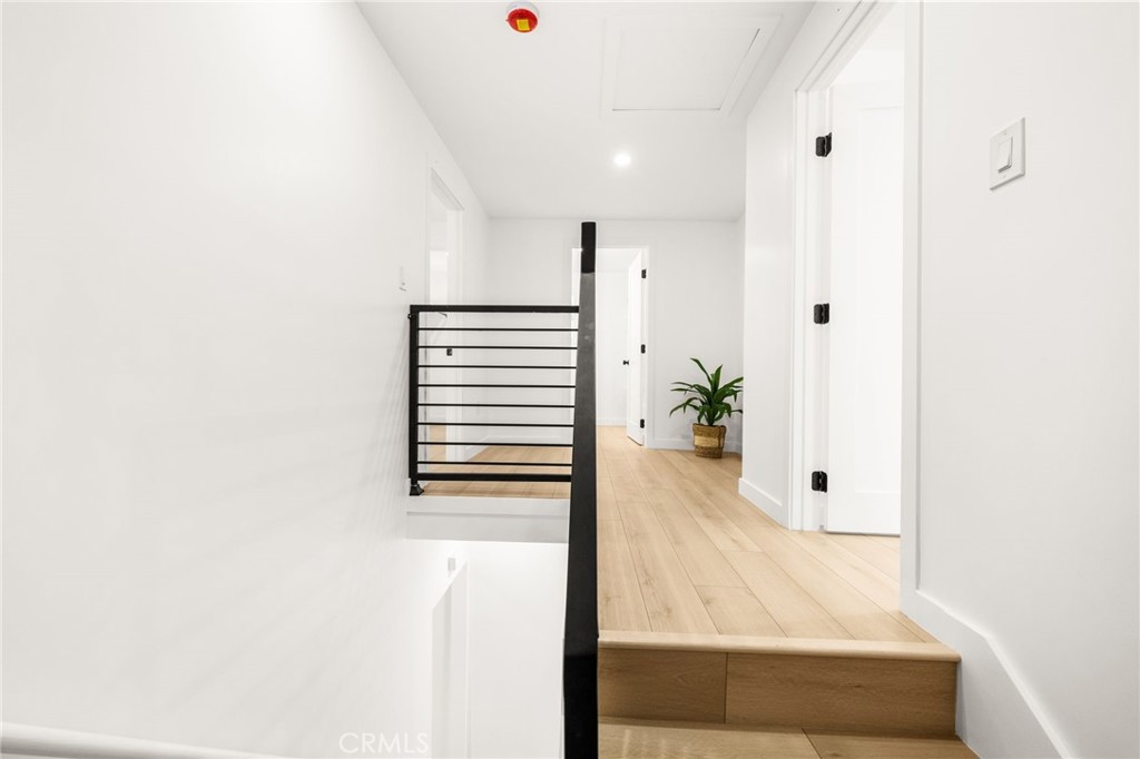 627 E Villa Street Property Photo 40