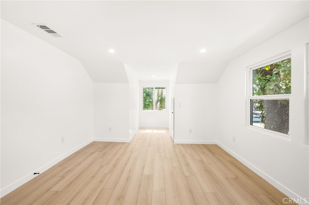 627 E Villa Street Property Photo 44