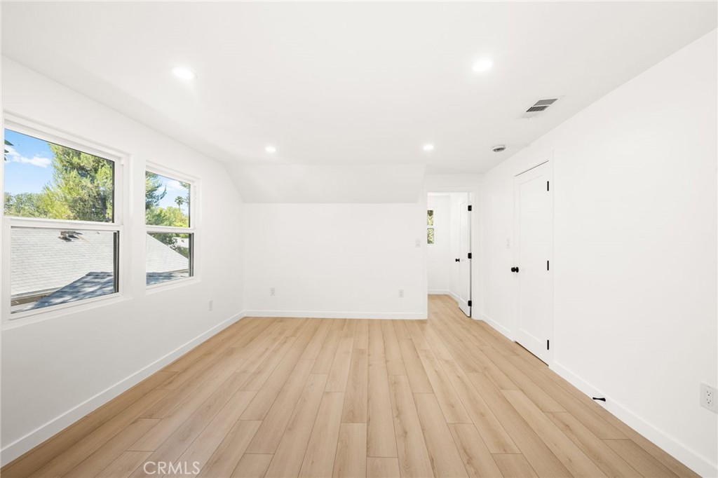 627 E Villa Street Property Photo 45