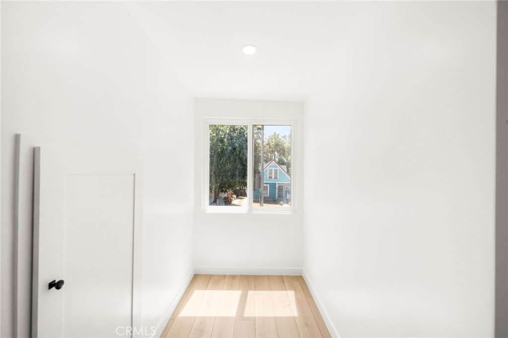 627 E Villa Street Property Photo 49