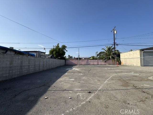 15937 Amar Road Property Photo 3