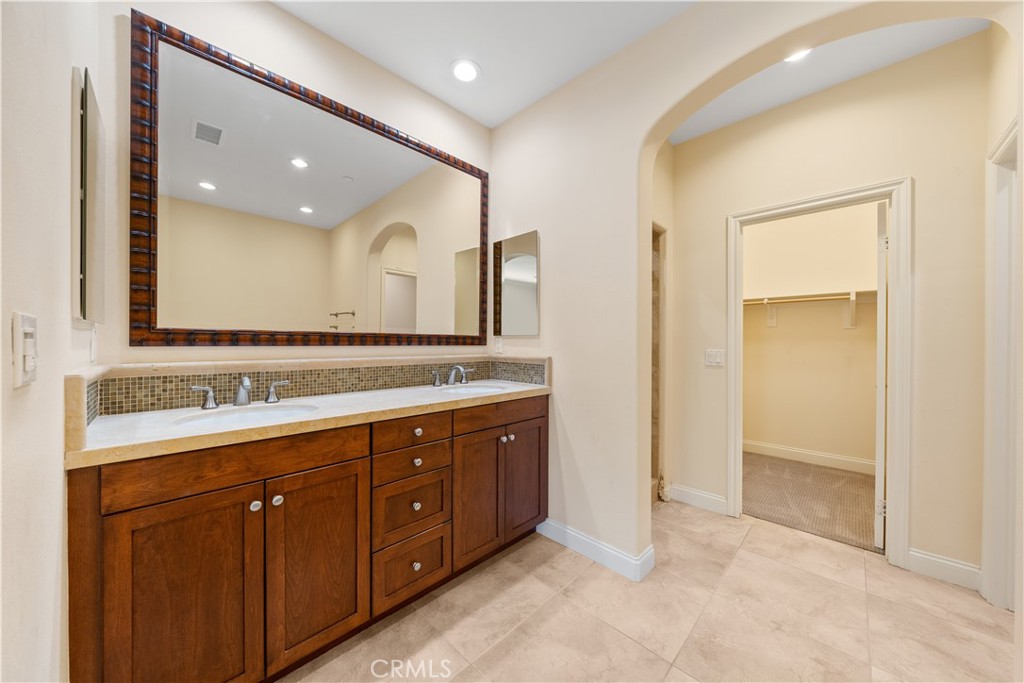 34 Upperbend Property Photo 21