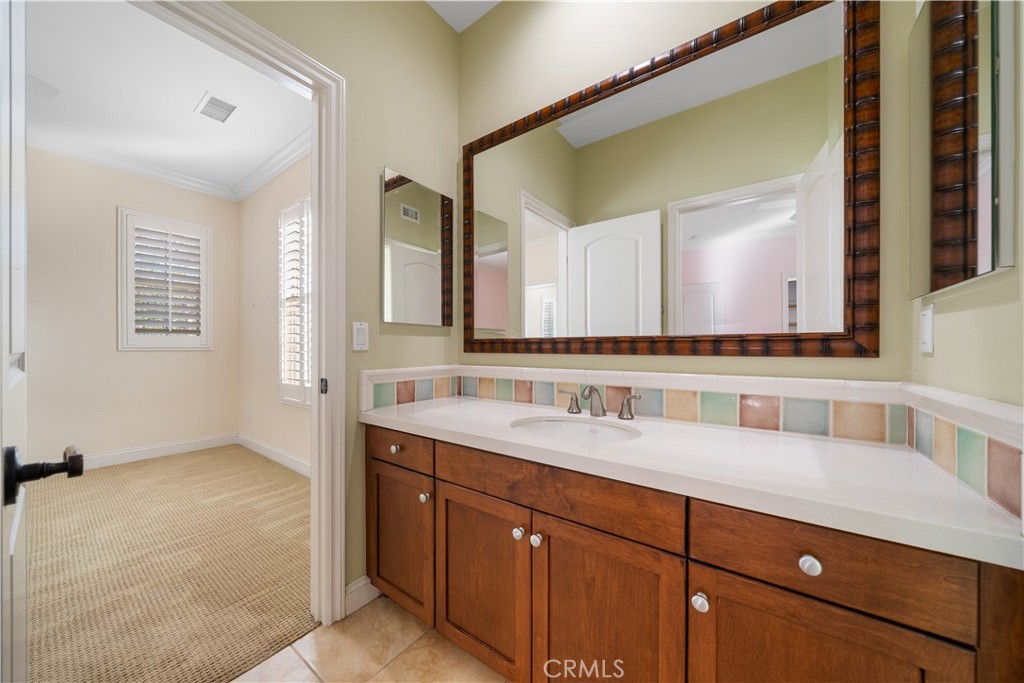 34 Upperbend Property Photo 29