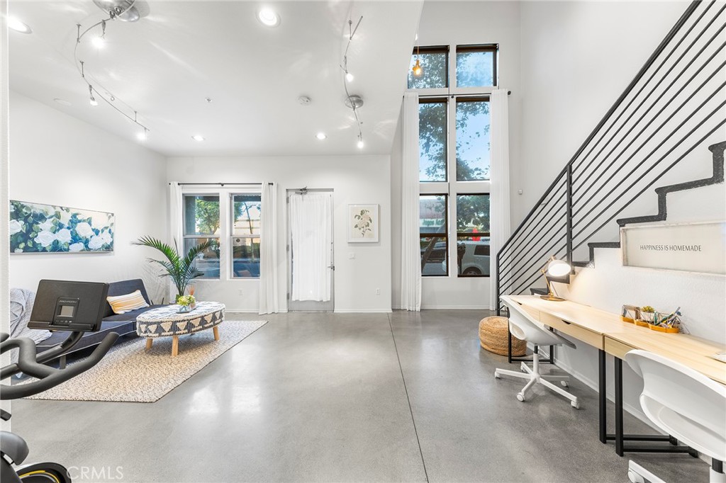 210 N Spurgeon Street Property Photo 1