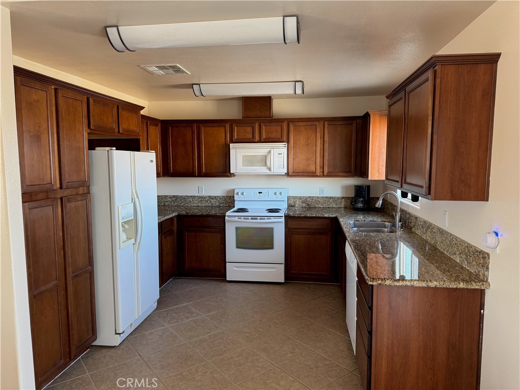 1390 Curtis Property Photo 5